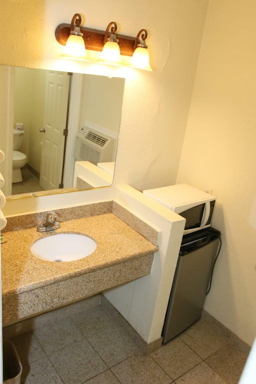 Town And Country Inn Santa Maria  Dış mekan fotoğraf