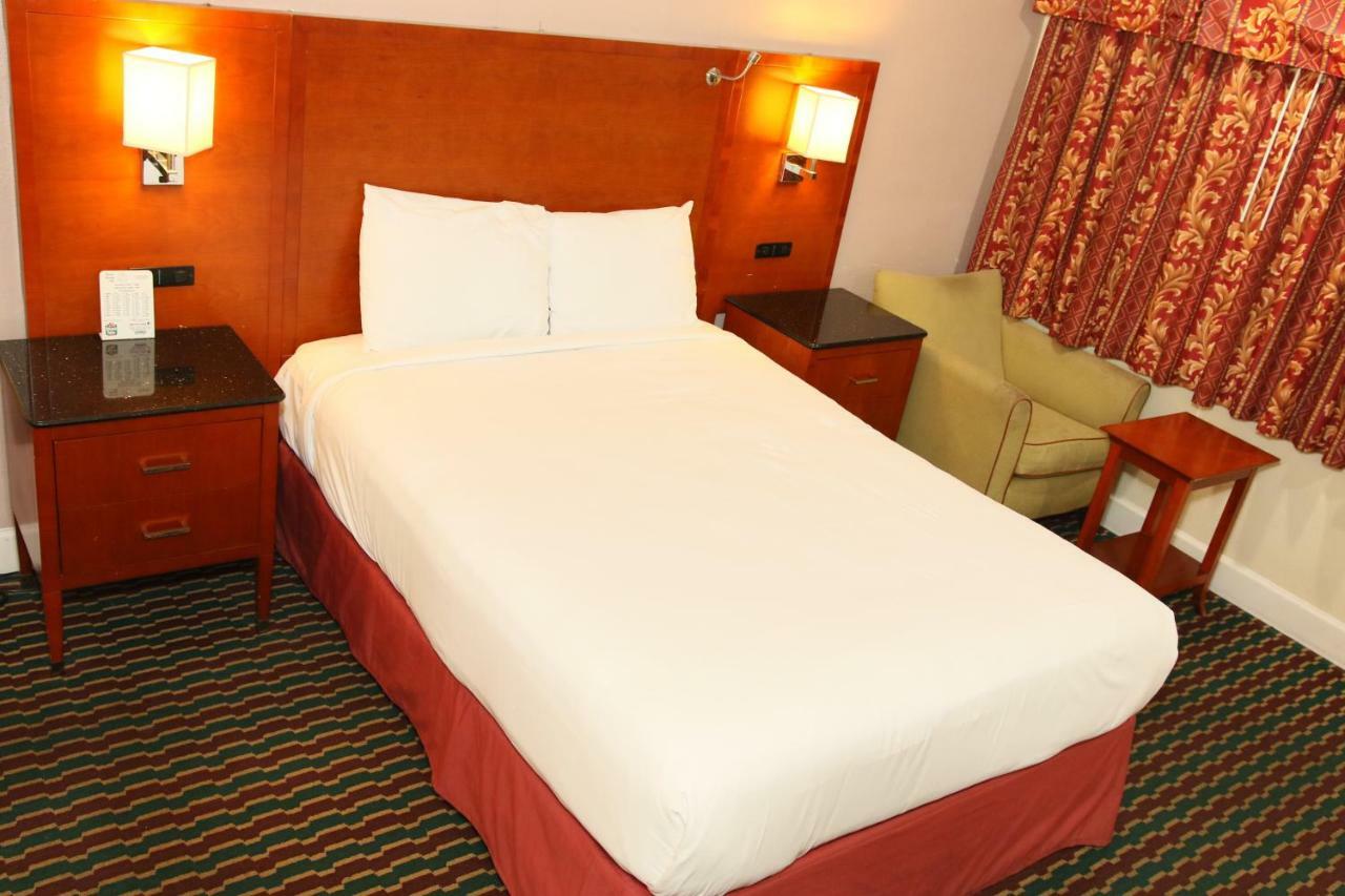 Town And Country Inn Santa Maria  Dış mekan fotoğraf